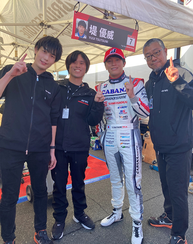 アドヴィックスエンジニア記念撮影