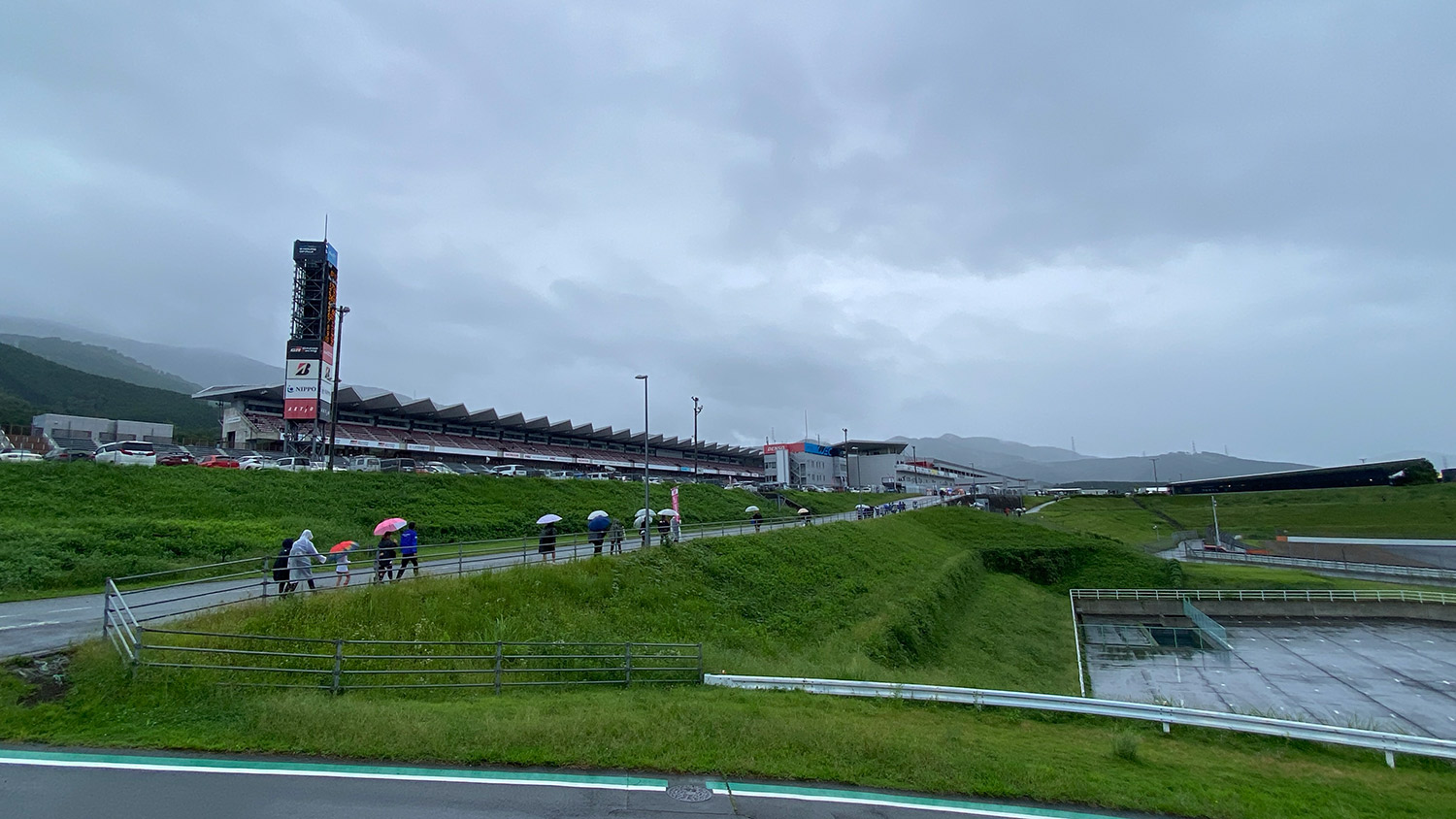サーキット
